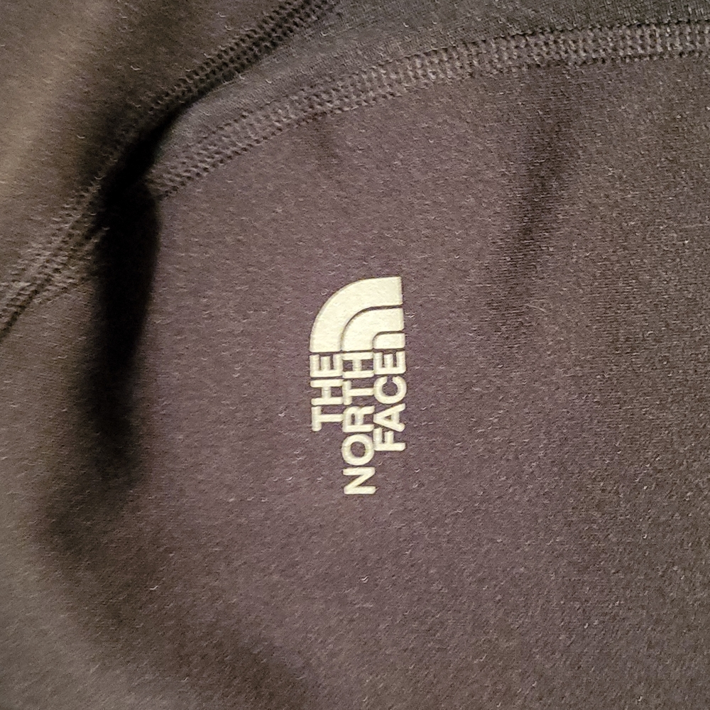 The North Face Quarter Zip - Picture 2 of 4
